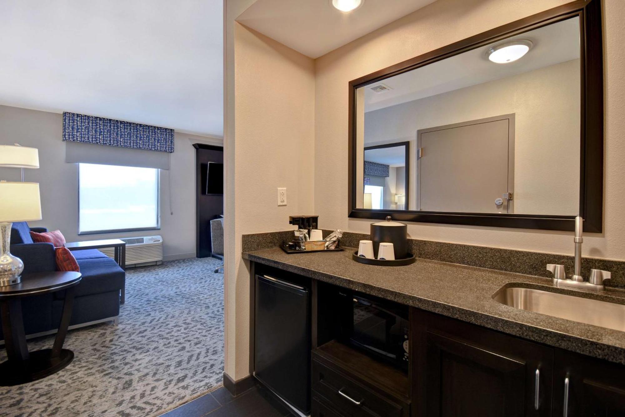 Hampton Inn & Suites Columbia South Fort Meade Area 외부 사진